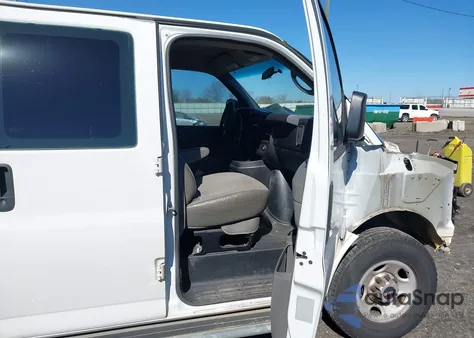 2014 GMC Savana 2500 Work Van z USA, uszkodzony, nr VIN 1GTW7FCAXE1904565